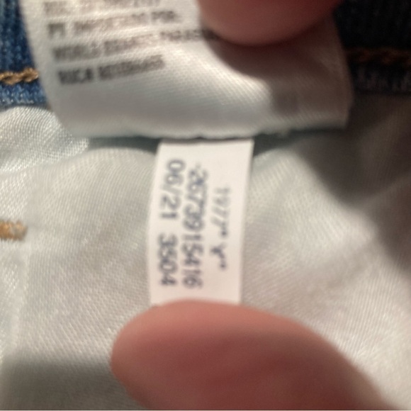 AMERICAN EAGLE Sz 16S Curvy Mom Jeans in Blue Breeze Distressed New With  Tags - Picture 16 of 16